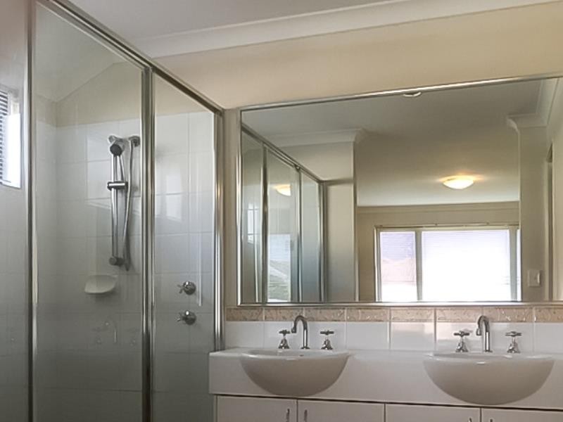 24 Lucky Bay Road, Secret Harbour WA 6173