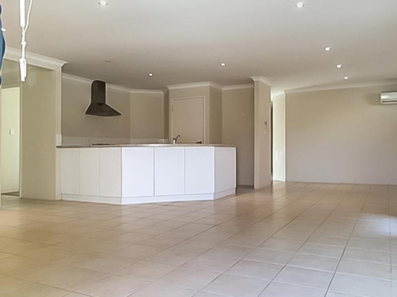 24 Lucky Bay Road, Secret Harbour WA 6173