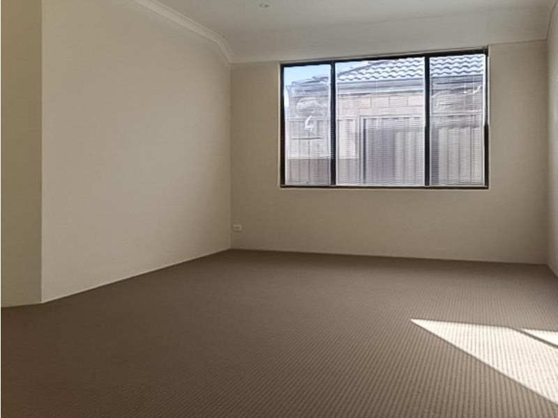 24 Lucky Bay Road, Secret Harbour WA 6173