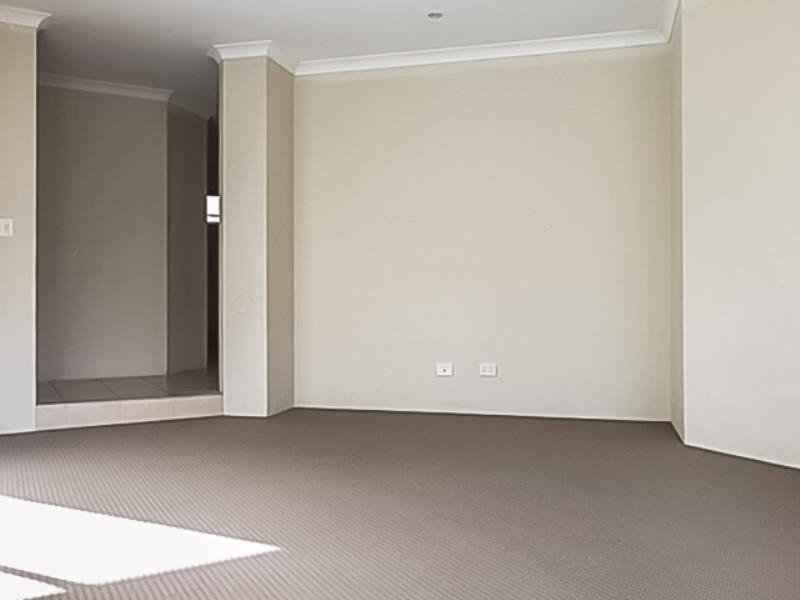 24 Lucky Bay Road, Secret Harbour WA 6173