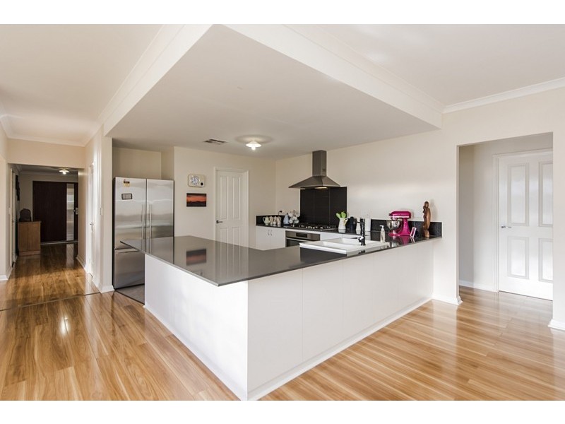 6 Imperia Lane, Secret Harbour WA 6173