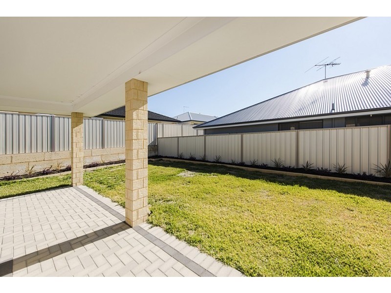 6 Imperia Lane, Secret Harbour WA 6173