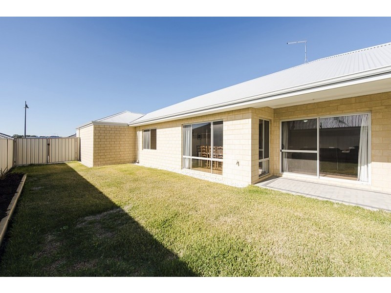 6 Imperia Lane, Secret Harbour WA 6173