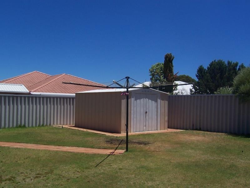 3 Taviano, Secret Harbour WA 6173