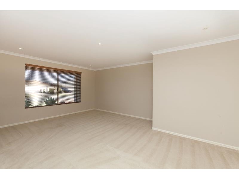 60 La Spezia Drive, Secret Harbour WA 6173