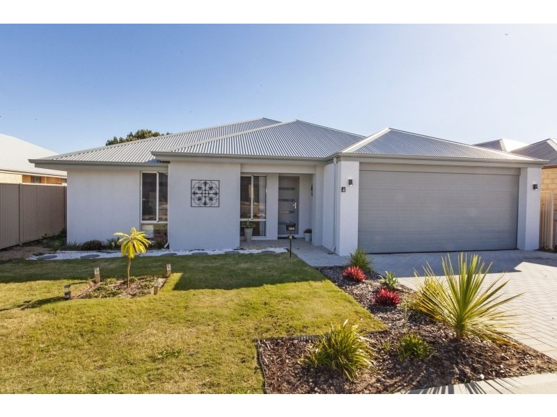 4 Arnside Bend, Waikiki WA 6169