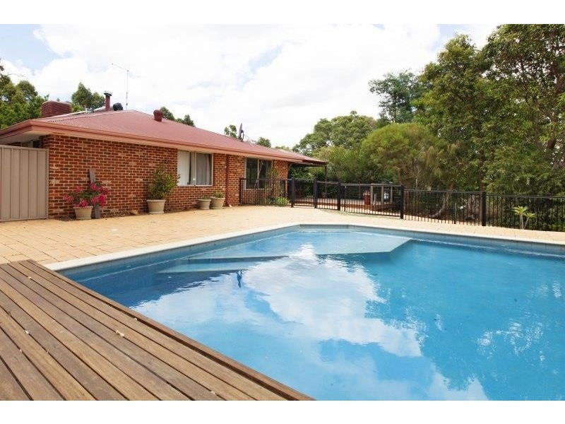 7 Bevis Court, Byford WA 6122