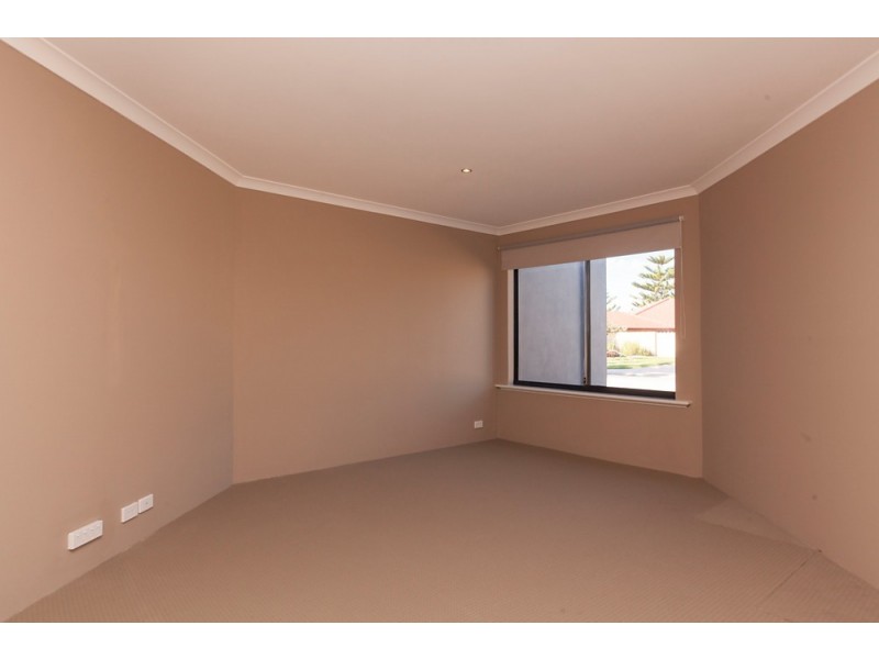 19 Canouan Loop, Secret Harbour WA 6173