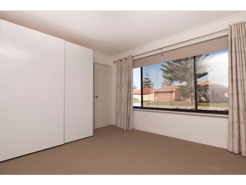 19 Canouan Loop, Secret Harbour WA 6173