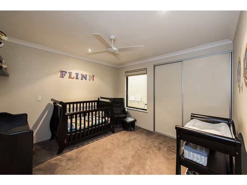 4 Lorne Bend, Secret Harbour WA 6173