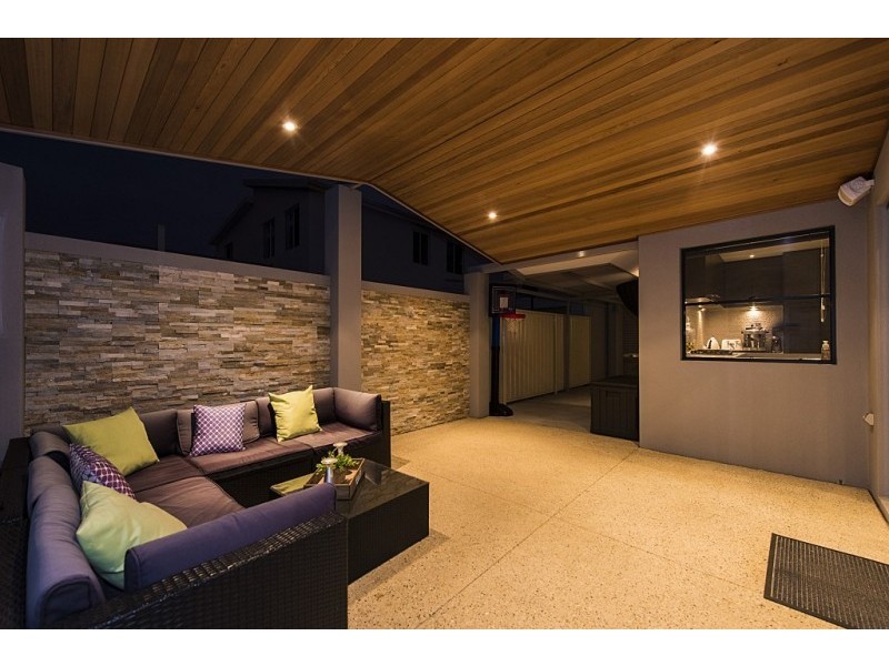 4 Lorne Bend, Secret Harbour WA 6173