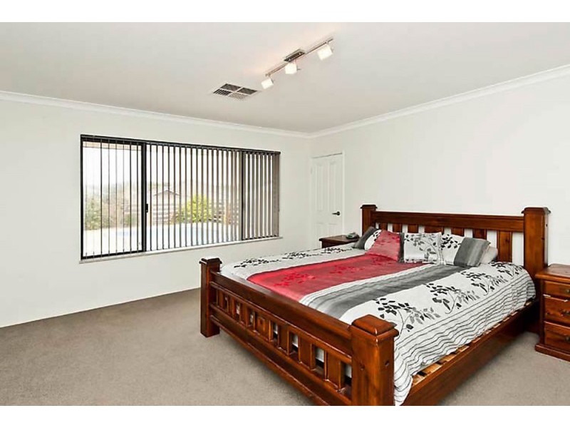 25 Elwell Street, Secret Harbour WA 6173