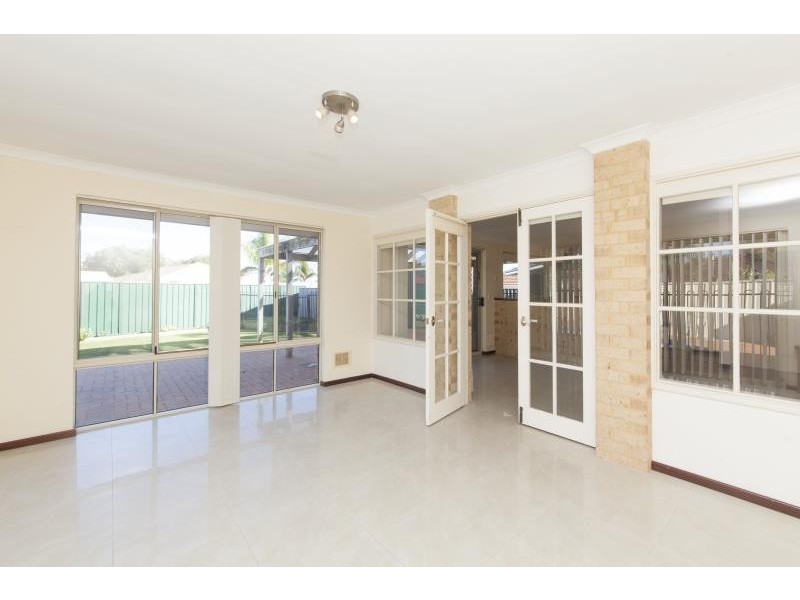 38 Carmargue Green, Secret Harbour WA 6173