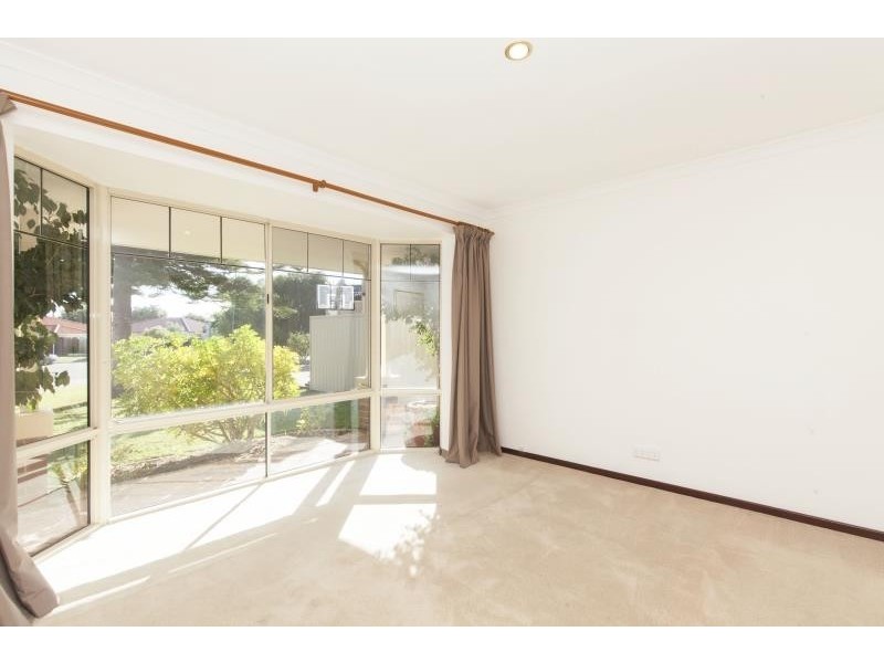 38 Carmargue Green, Secret Harbour WA 6173