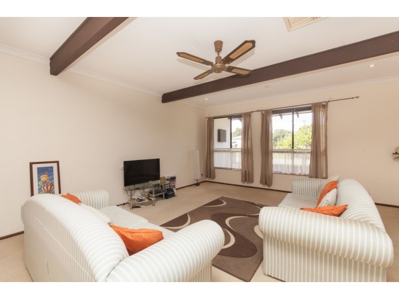 11 Bentley Street, Singleton WA 6175