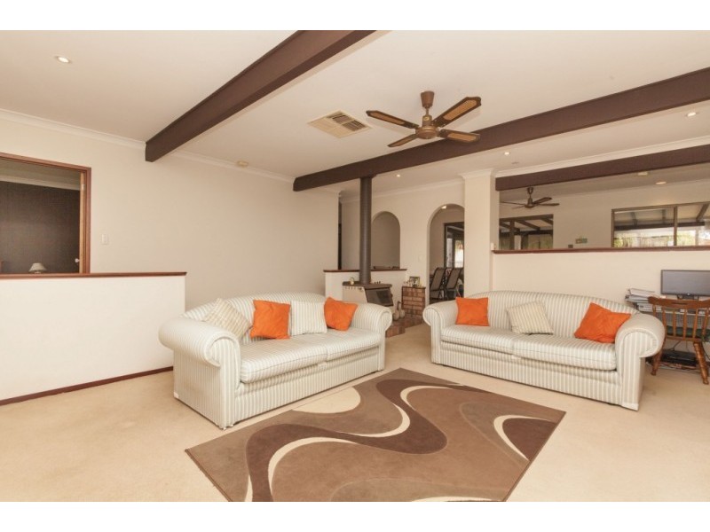 11 Bentley Street, Singleton WA 6175