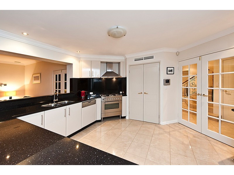 22 Hassars Road, Secret Harbour WA 6173