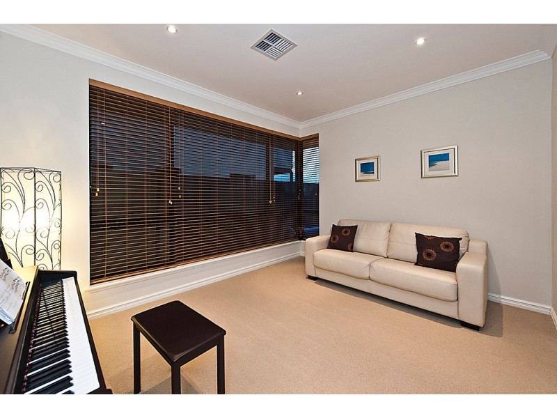 22 Hassars Road, Secret Harbour WA 6173