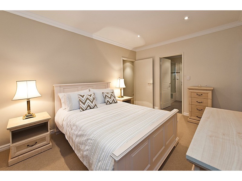 22 Hassars Road, Secret Harbour WA 6173