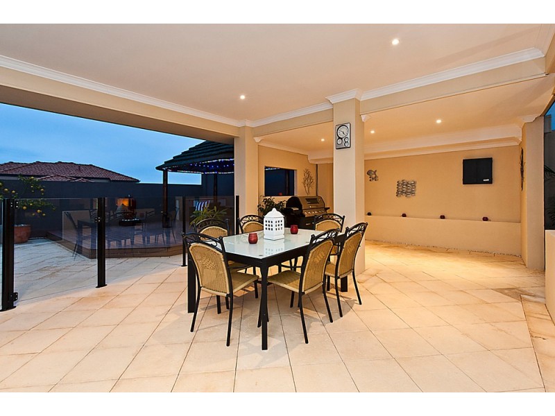 22 Hassars Road, Secret Harbour WA 6173