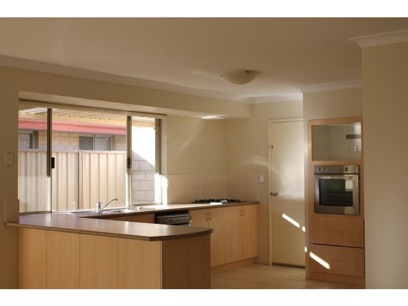 4 Voltaire Way, Secret Harbour WA 6173