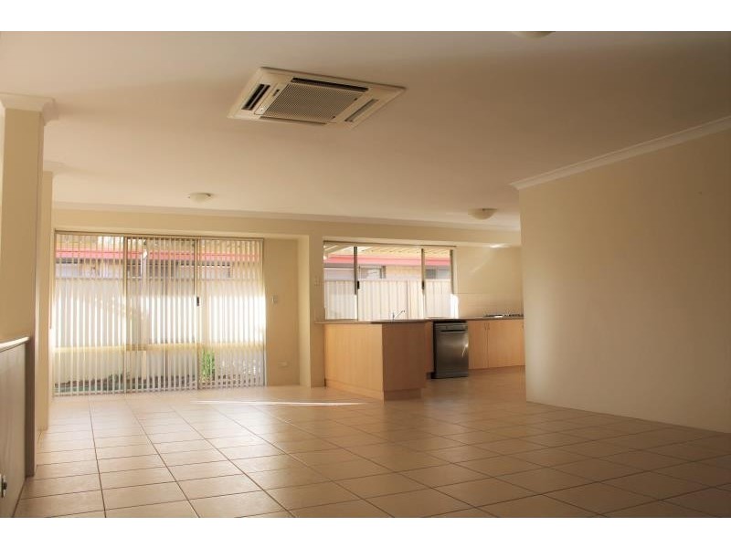 4 Voltaire Way, Secret Harbour WA 6173