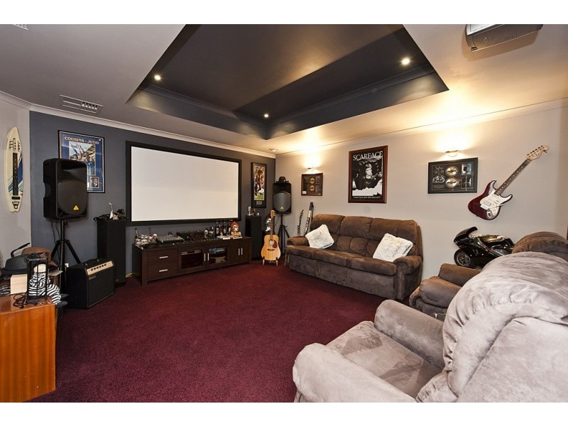 18 Alicante Mews, Secret Harbour WA 6173