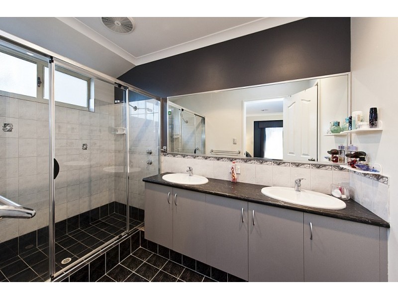 18 Alicante Mews, Secret Harbour WA 6173