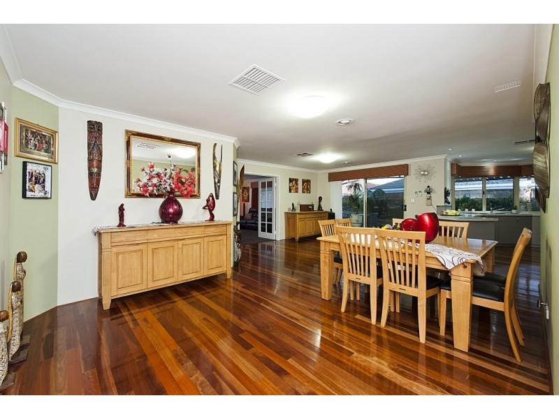 18 Alicante Mews, Secret Harbour WA 6173