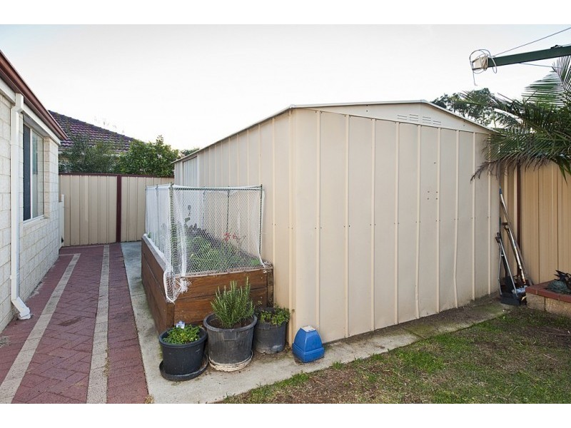 18 Alicante Mews, Secret Harbour WA 6173