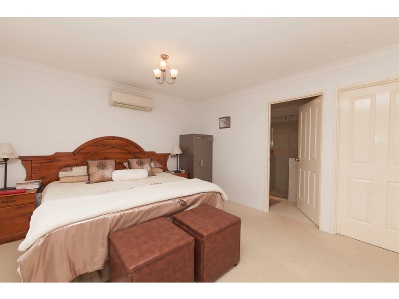 10 Tamar Break, Madora Bay WA 6210