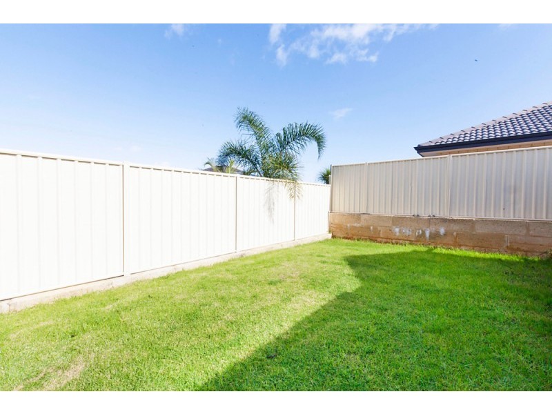 10 Tamar Break, Madora Bay WA 6210