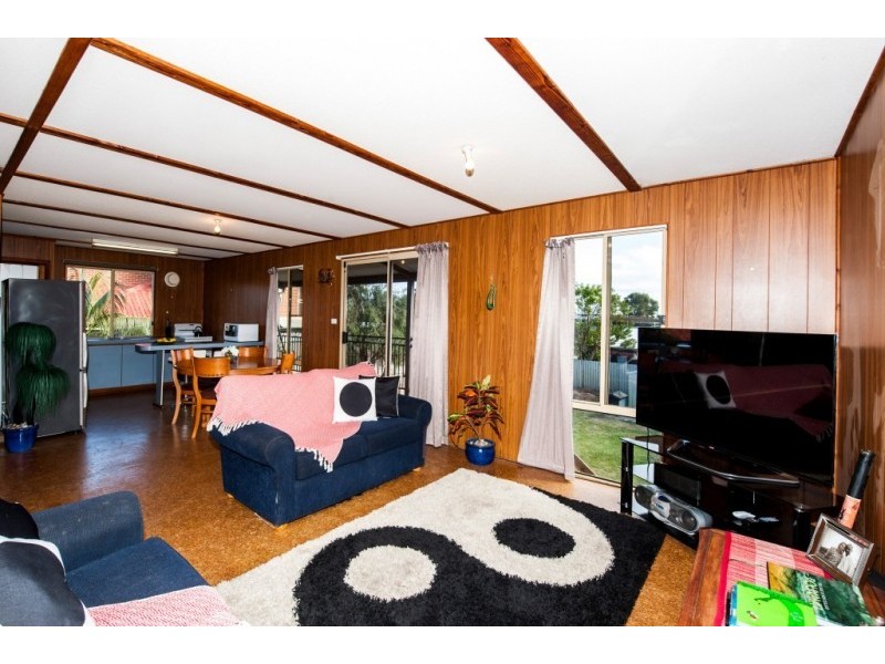 41 Yanrey Street, Golden Bay WA 6174