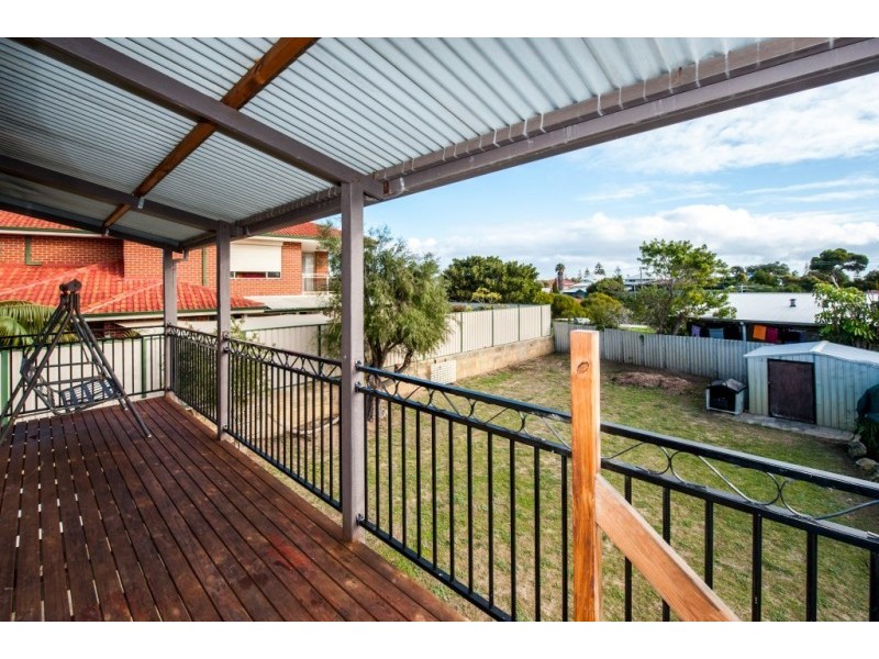 41 Yanrey Street, Golden Bay WA 6174