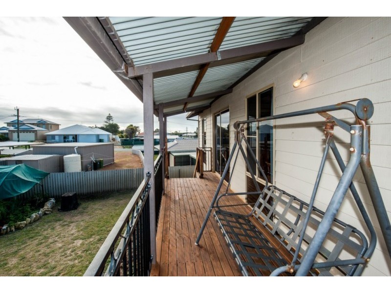 41 Yanrey Street, Golden Bay WA 6174