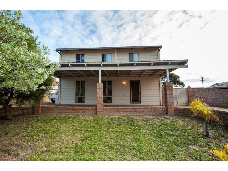 41 Yanrey Street, Golden Bay WA 6174