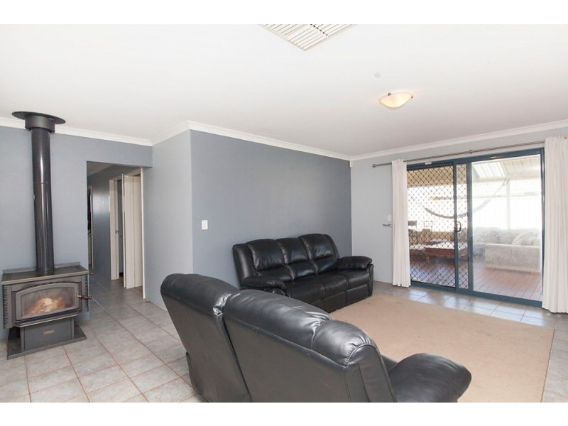 6 Raven Lane, Warnbro WA 6169