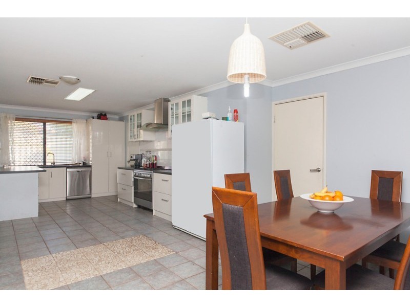 6 Raven Lane, Warnbro WA 6169