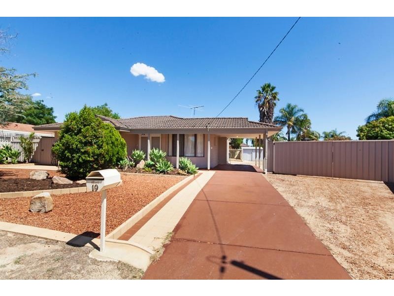 19 Mandarin Way, Seville Grove WA 6112