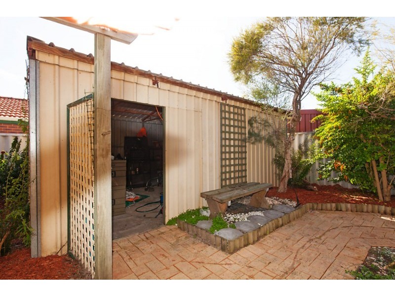 18 Zedora Loop, Port Kennedy WA 6172