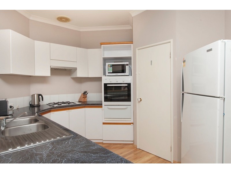 18 Zedora Loop, Port Kennedy WA 6172