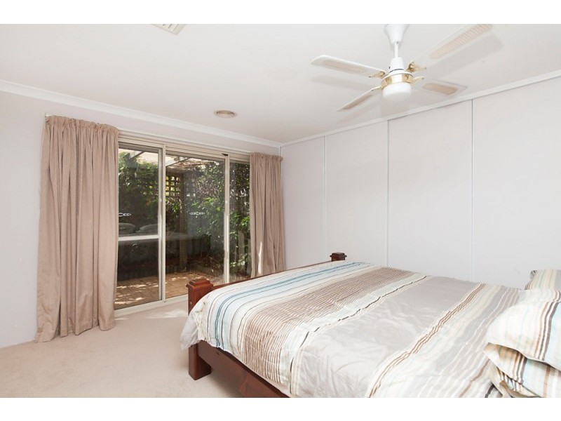 18 Zedora Loop, Port Kennedy WA 6172