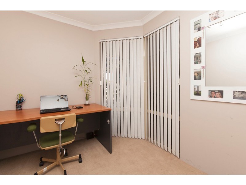 18 Zedora Loop, Port Kennedy WA 6172