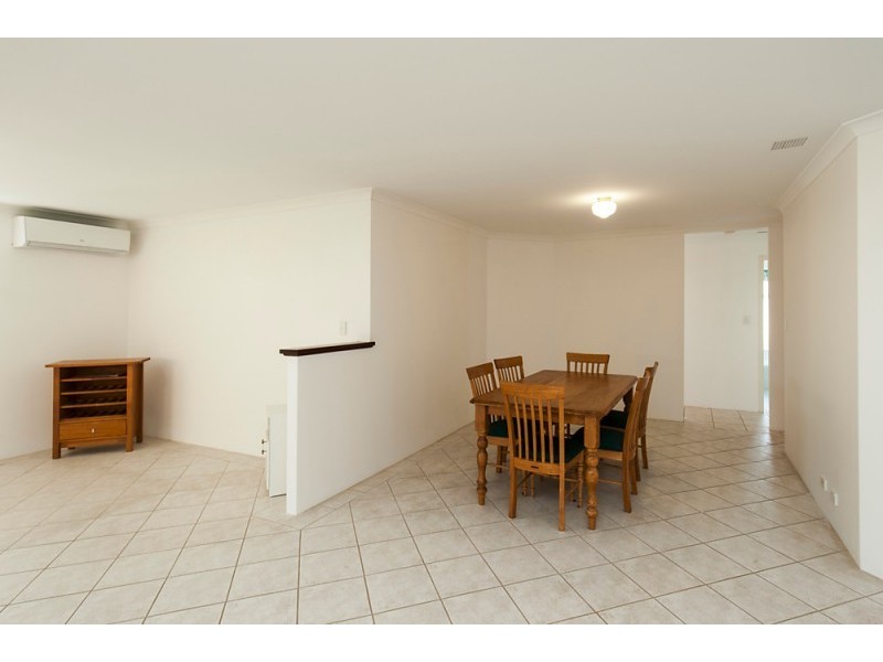 5 Requa Crescent, Warnbro WA 6169