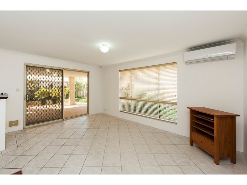 5 Requa Crescent, Warnbro WA 6169