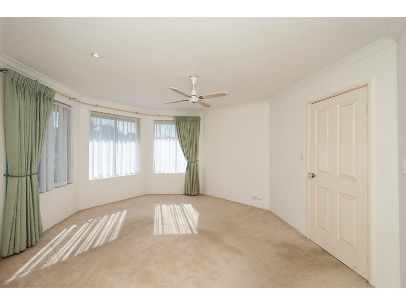 5 Requa Crescent, Warnbro WA 6169