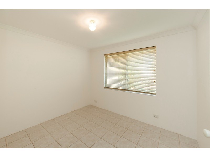 5 Requa Crescent, Warnbro WA 6169