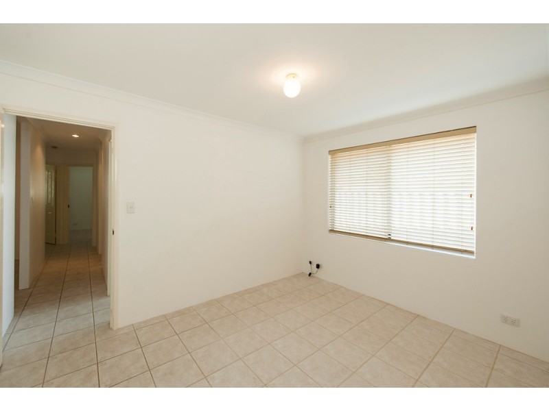 5 Requa Crescent, Warnbro WA 6169