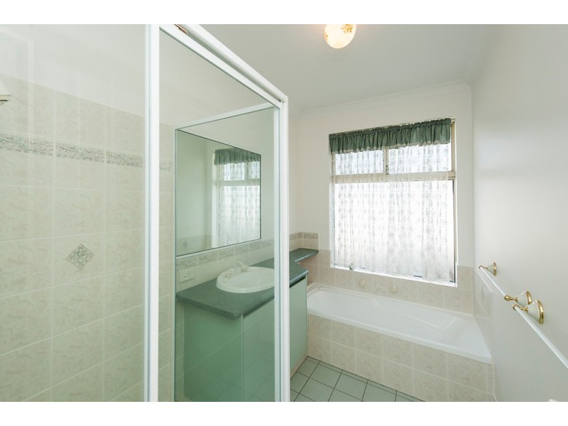 5 Requa Crescent, Warnbro WA 6169
