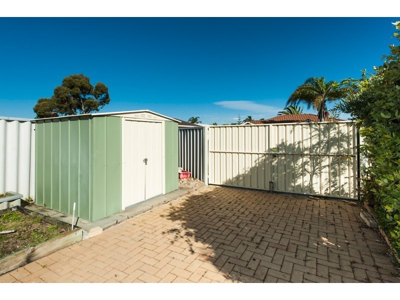 5 Requa Crescent, Warnbro WA 6169